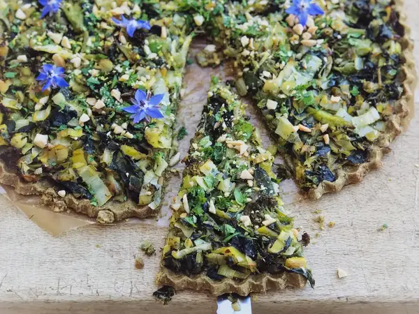 Tarte aux légumes et farine de pépins de courge (recette Cobionat)